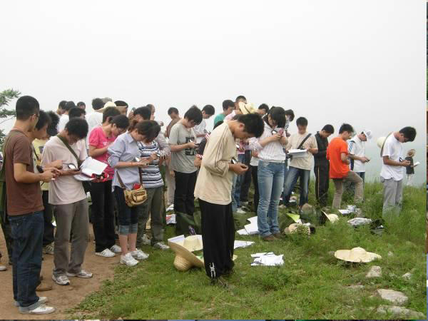 秦皇島地質(zhì)認識實習(xí)圓滿結(jié)束