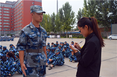 【軍訓(xùn)集錦】對(duì)軍訓(xùn)教官的專訪