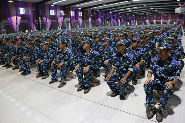 【軍訓(xùn)集錦】賀陽(yáng)集團(tuán)董事長(zhǎng)周虎震為我校新生作勵(lì)志報(bào)告