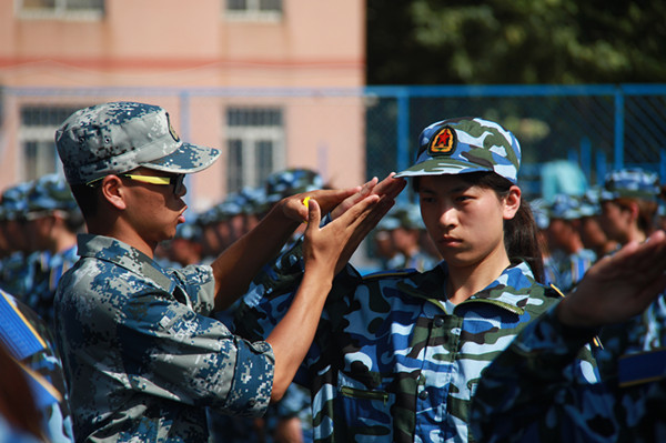 【軍訓(xùn)集錦】淺唱軍訓(xùn)時光