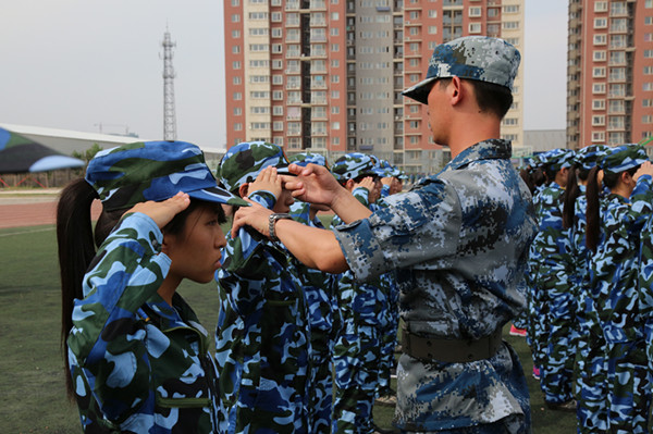 【軍訓(xùn)集錦】攜手共進(jìn) 譜寫壯歌