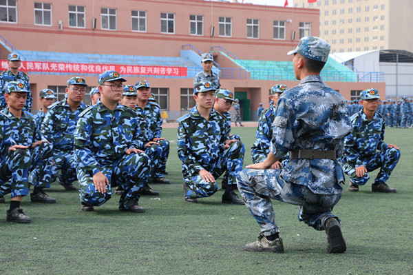 【軍訓(xùn)集錦】攜手共進(jìn) 譜寫壯歌