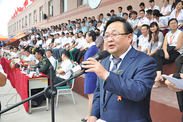 觀隊列英姿 展校園風采——我院舉行軍訓結營式暨開學典禮儀式