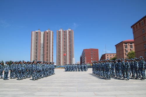 【聚焦軍訓】觀地科學子，展軍訓風采