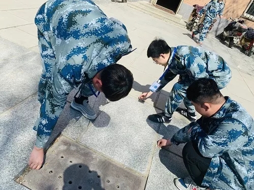 踐行彎腰行動，創(chuàng)建美麗校園