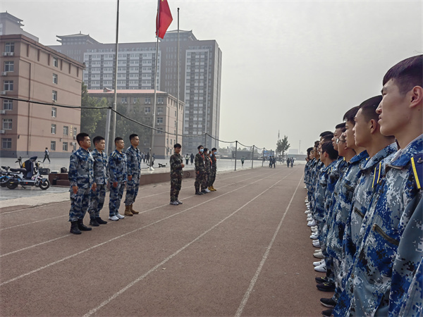 奮斗正當(dāng)時(shí)，青春恰自來(lái)——我院開展口令員訓(xùn)練