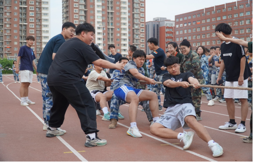 青春校園|凝聚每份力，團(tuán)結(jié)一條心——保定理工學(xué)院第十八屆拔河比賽圓滿結(jié)束