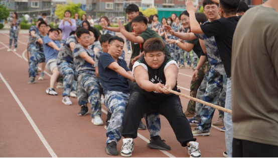 青春校園|凝聚每份力，團(tuán)結(jié)一條心——保定理工學(xué)院第十八屆拔河比賽圓滿結(jié)束