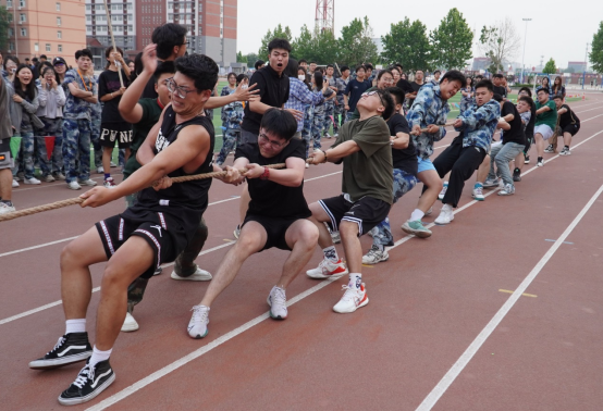 青春校園|凝聚每份力，團(tuán)結(jié)一條心——保定理工學(xué)院第十八屆拔河比賽圓滿結(jié)束