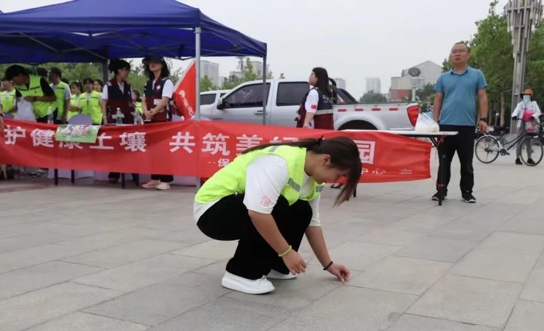 志愿服務(wù)助你我   生態(tài)保護靠大家